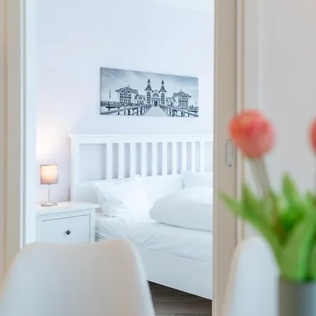 Apartment 442, Seepark *
